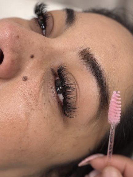Cluster lashes